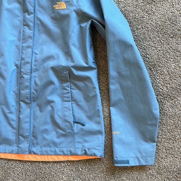 The North Face Rain Jacket Small - Picture 2 of 6